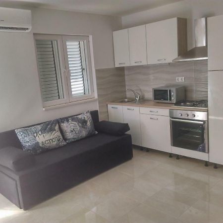Apartments Garija Рогозница Экстерьер фото